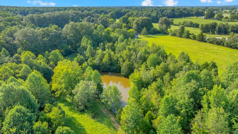 3701 Oakwood Church Rd Cedar Hill, TN 37032
