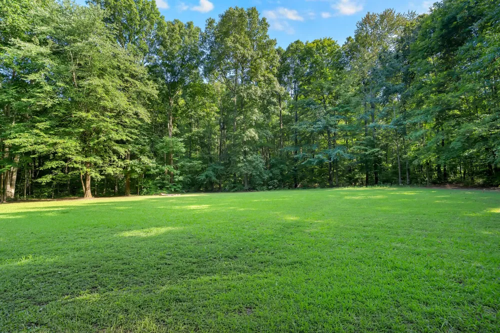 3701 Oakwood Church Rd Cedar Hill, TN 37032