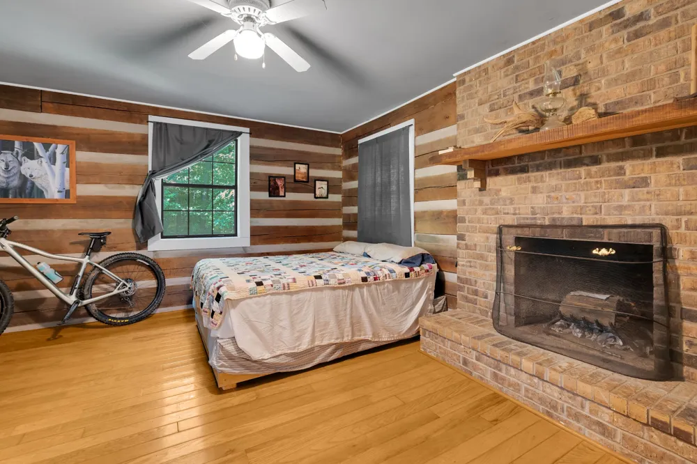 3701 Oakwood Church Rd Cedar Hill, TN 37032