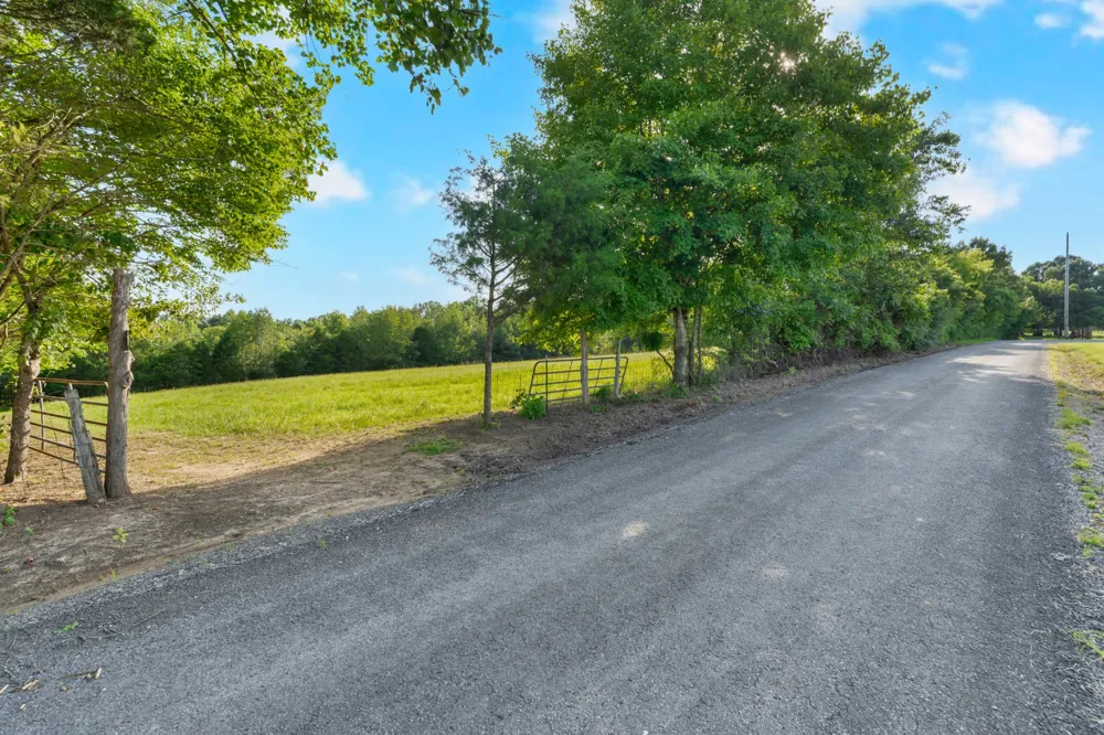 3701 Oakwood Church Rd Cedar Hill, TN 37032