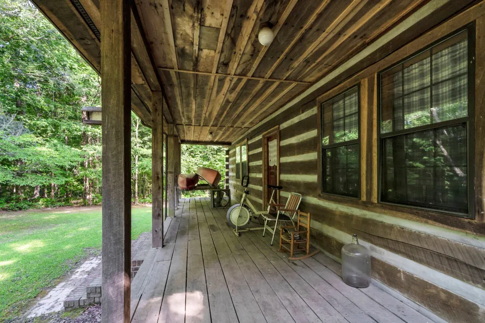 3701 Oakwood Church Rd Cedar Hill, TN 37032
