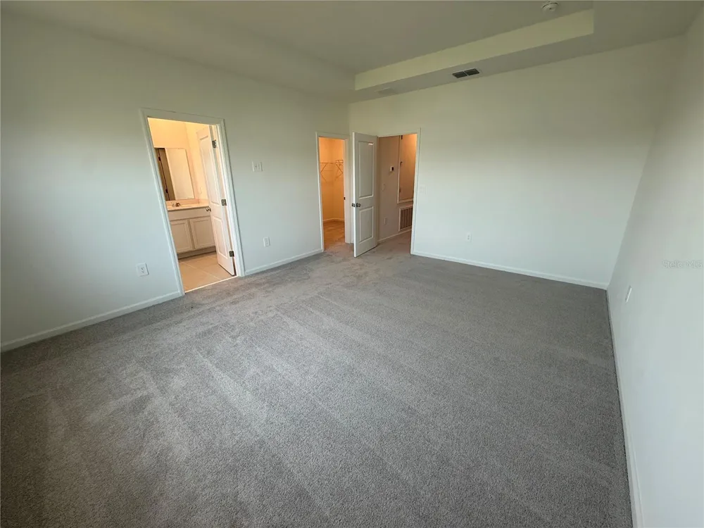 2563 SKYLINE LOOP Kissimmee, FL 34758
