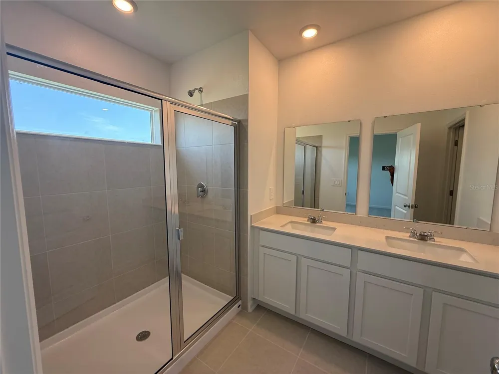 2563 SKYLINE LOOP Kissimmee, FL 34758