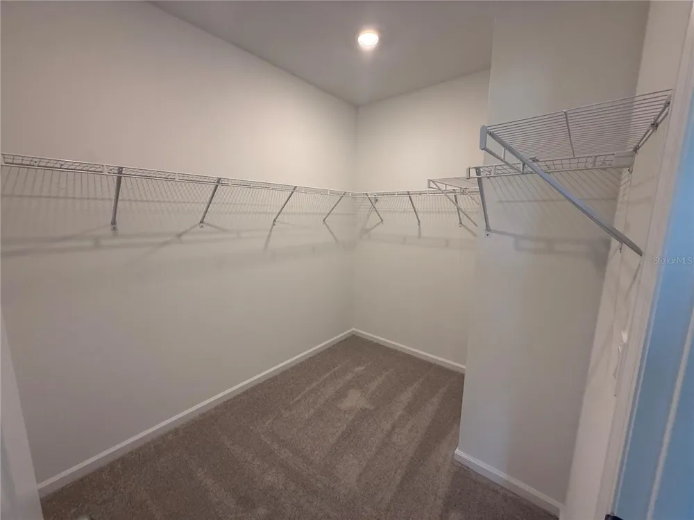 2563 SKYLINE LOOP Kissimmee, FL 34758
