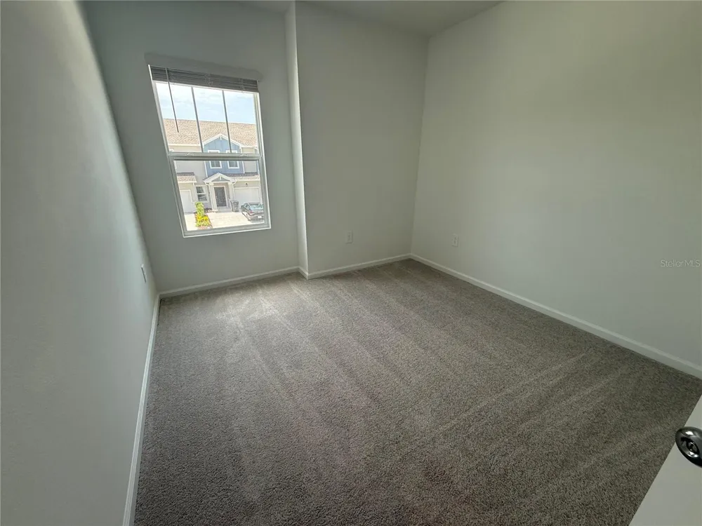 2563 SKYLINE LOOP Kissimmee, FL 34758