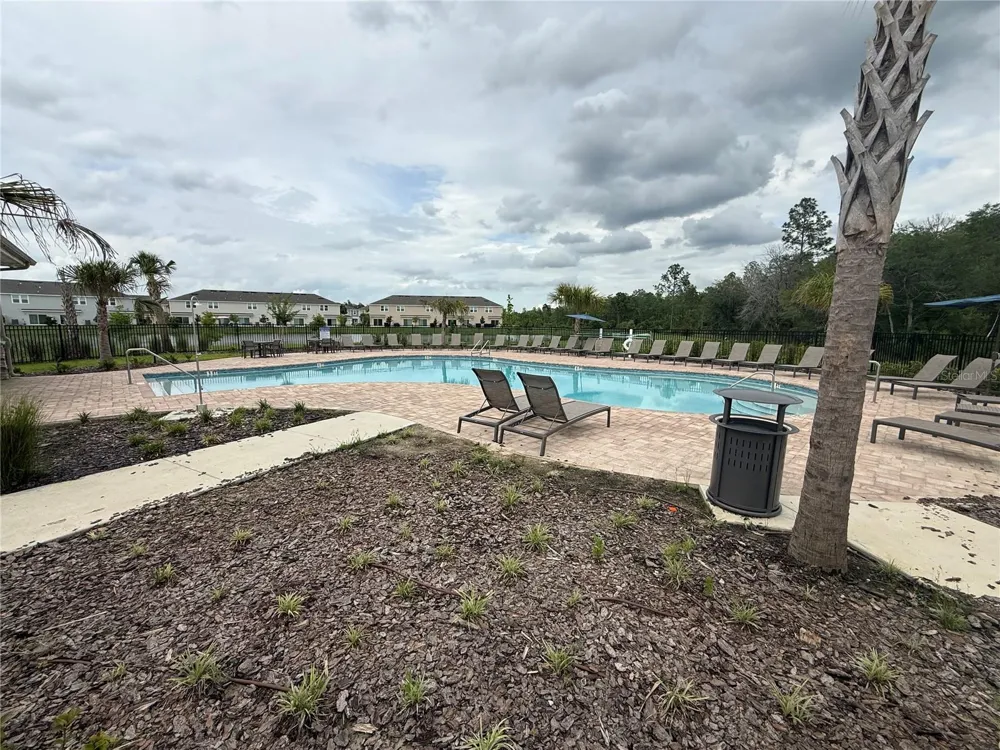 2563 SKYLINE LOOP Kissimmee, FL 34758