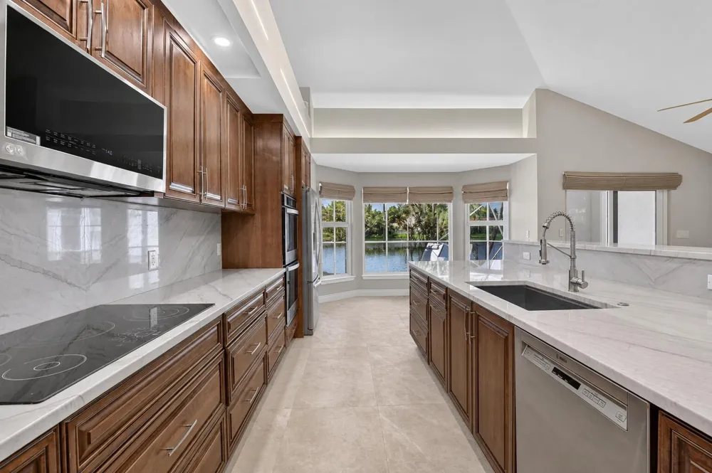 9410 Sea Turtle Manor Plantation, FL 33324