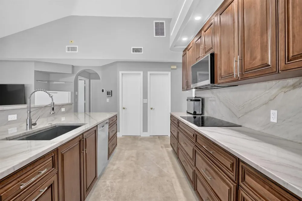 9410 Sea Turtle Manor Plantation, FL 33324