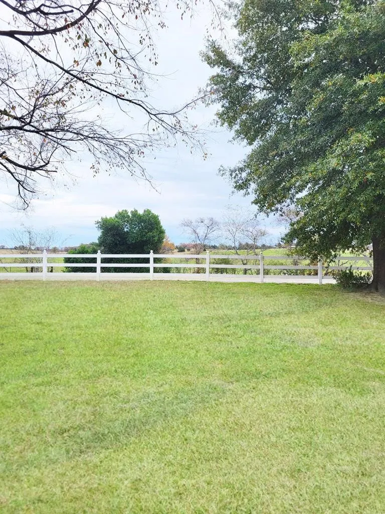 4446 Fm 607 S Larue, TX 75770