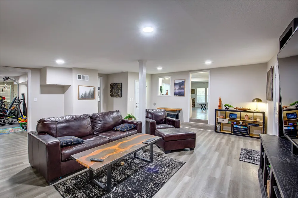 1101 Redoak Drive West Tawakoni, TX 75474