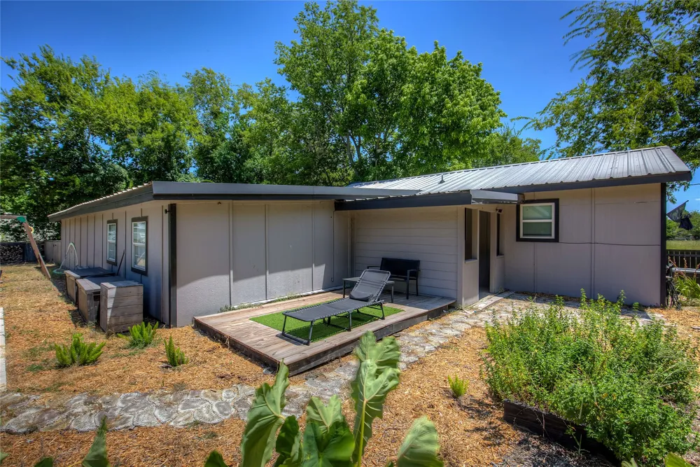 1101 Redoak Drive West Tawakoni, TX 75474