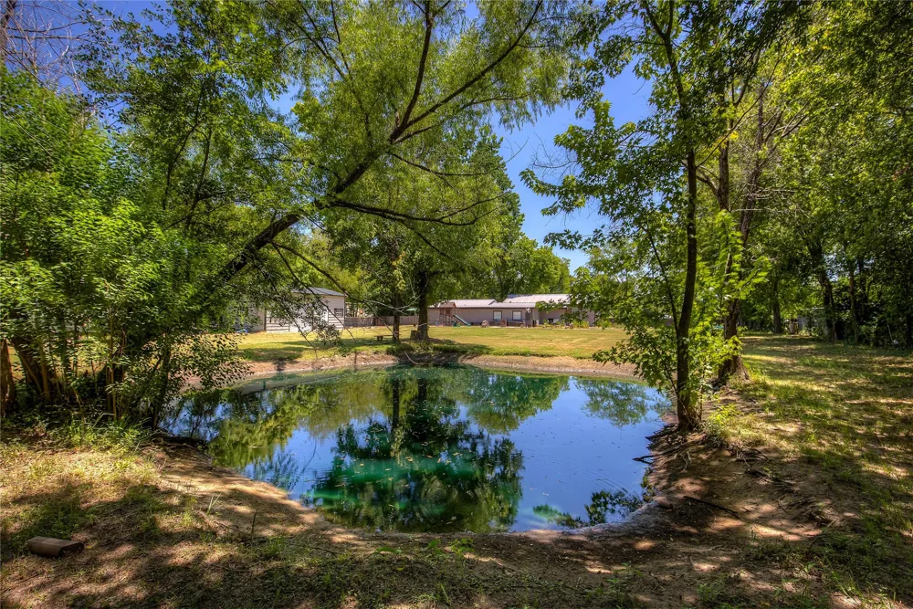 1101 Redoak Drive West Tawakoni, TX 75474
