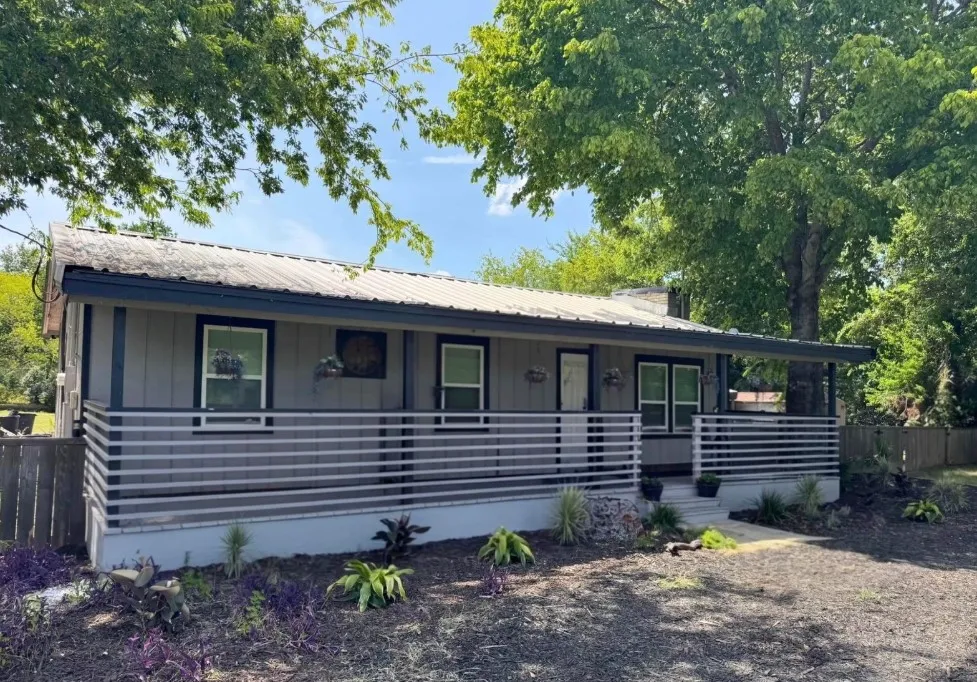 1101 Redoak Drive West Tawakoni, TX 75474