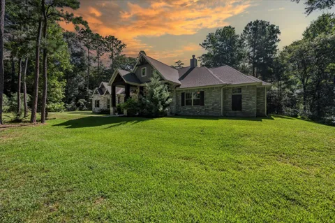 372 Grand View
