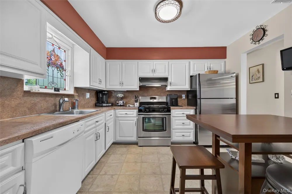 15 1st Avenue Bayville, NY 11709