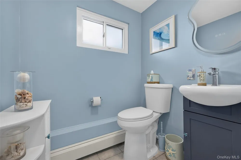 15 1st Avenue Bayville, NY 11709