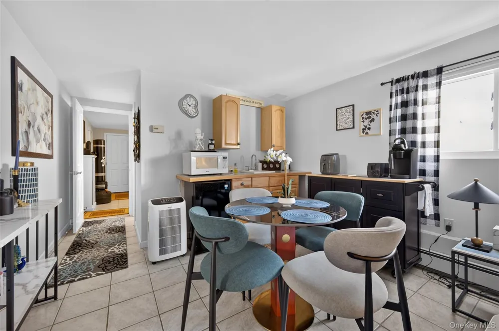15 1st Avenue Bayville, NY 11709