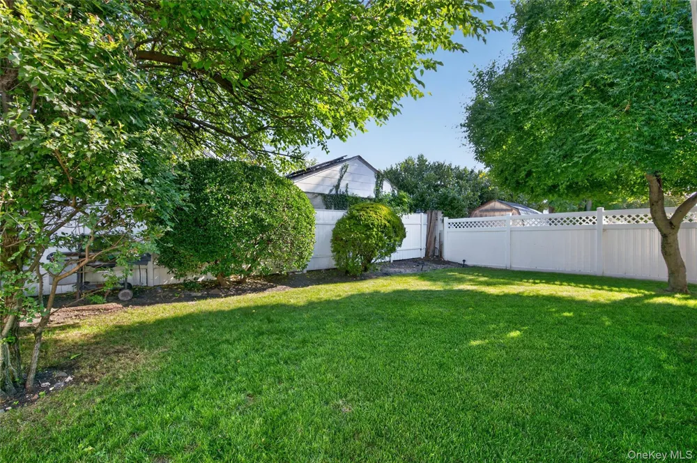 15 1st Avenue Bayville, NY 11709