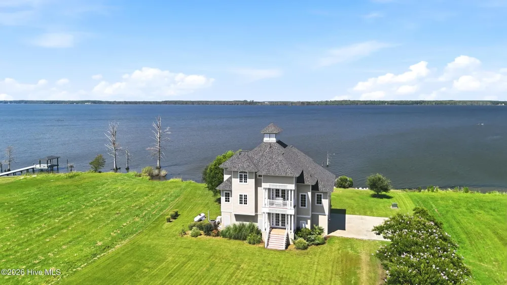 171 Royal Tern Way Hertford, NC 27944