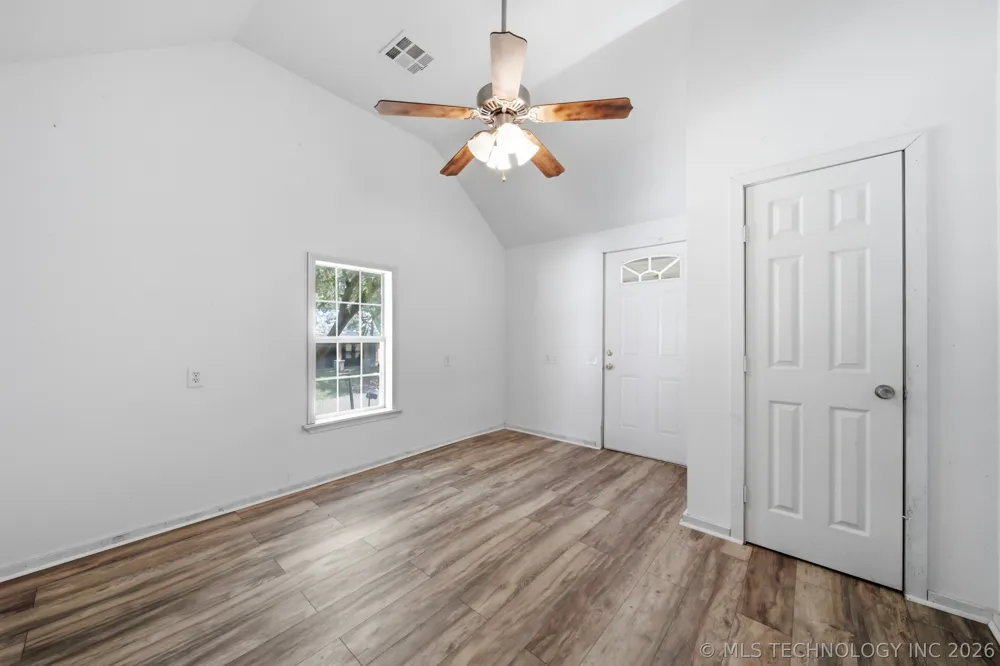 108 7th Avenue Cleveland, OK 74020