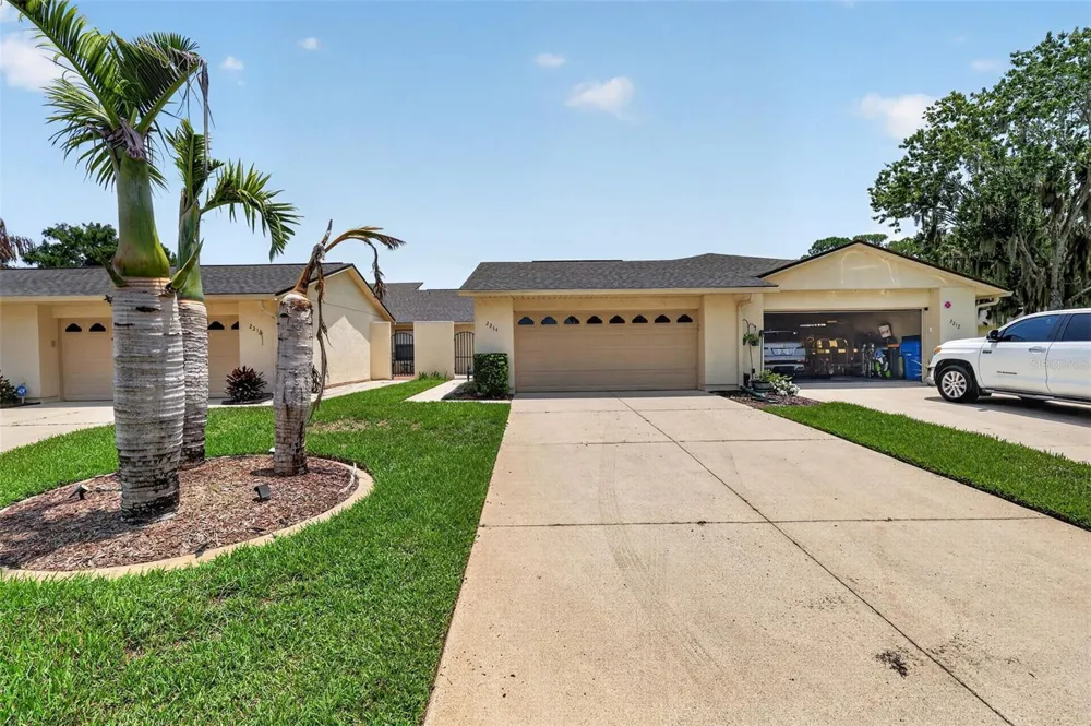 2214 CYPRESS COVE DRIVE #4 Tavares, FL 32778