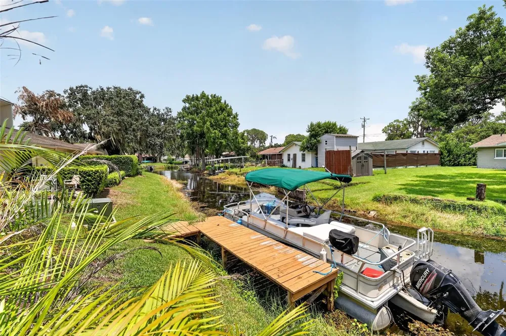 2214 CYPRESS COVE DRIVE #4 Tavares, FL 32778