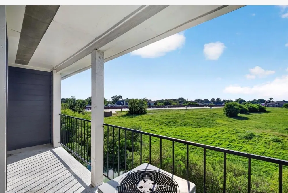 18511 Egret Bay Boulevard #312 Webster, TX 77058