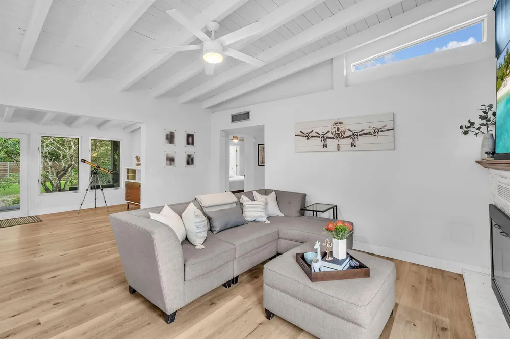 7830 SW 67TH AVENUE South Miami, FL 33143