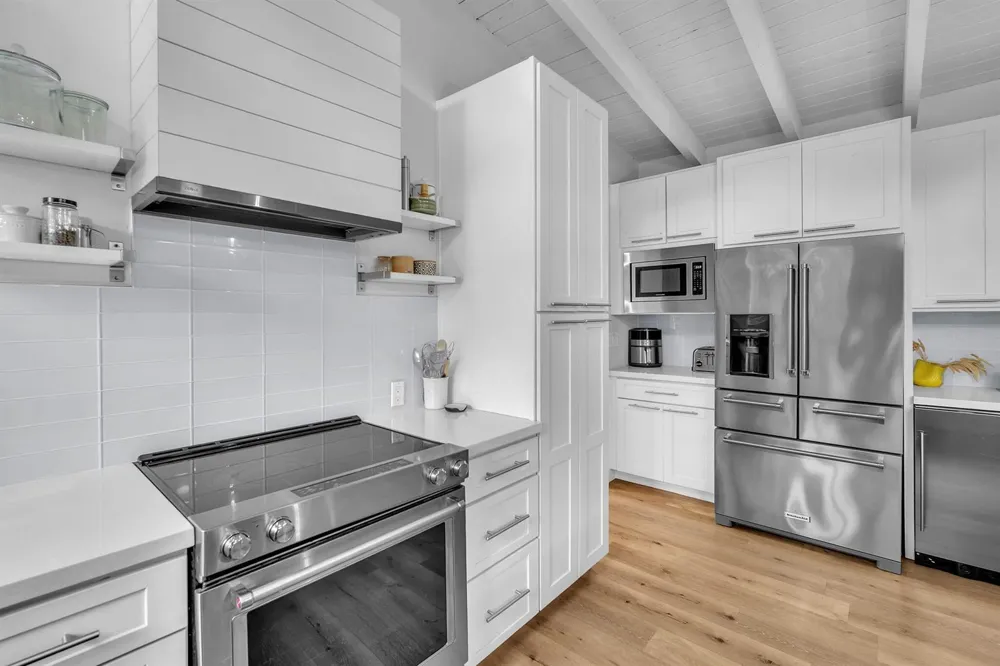 7830 SW 67TH AVENUE South Miami, FL 33143