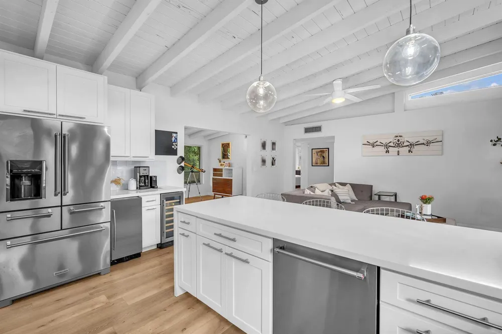 7830 SW 67TH AVENUE South Miami, FL 33143