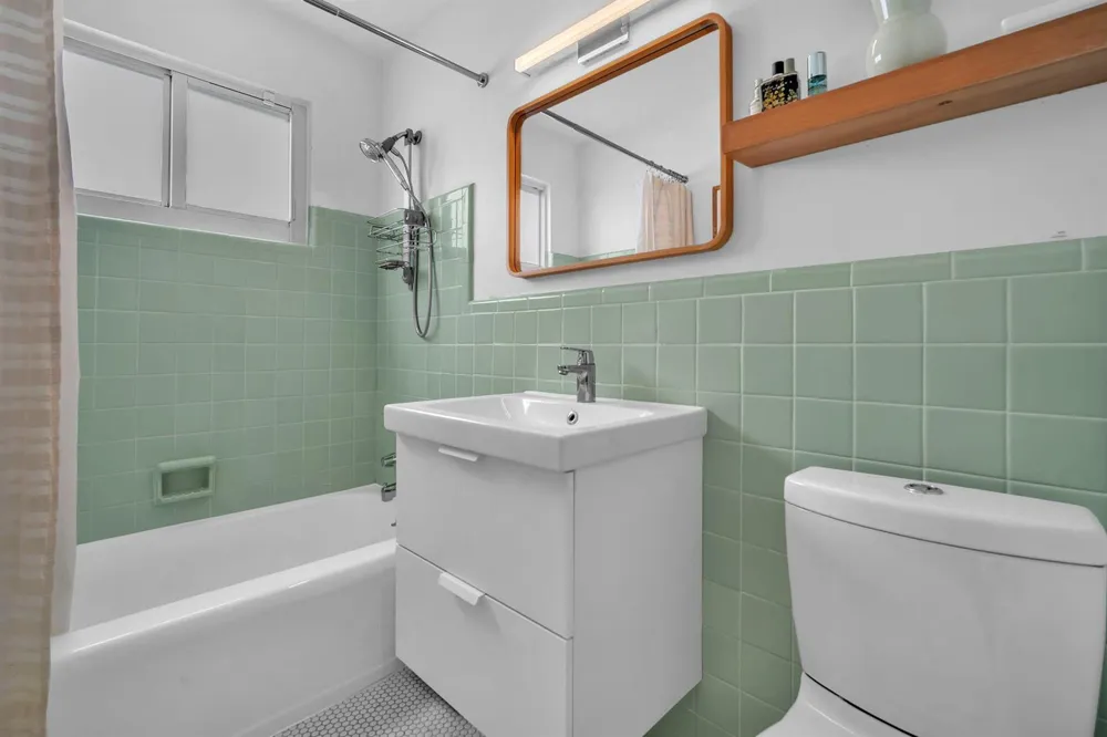 7830 SW 67TH AVENUE South Miami, FL 33143