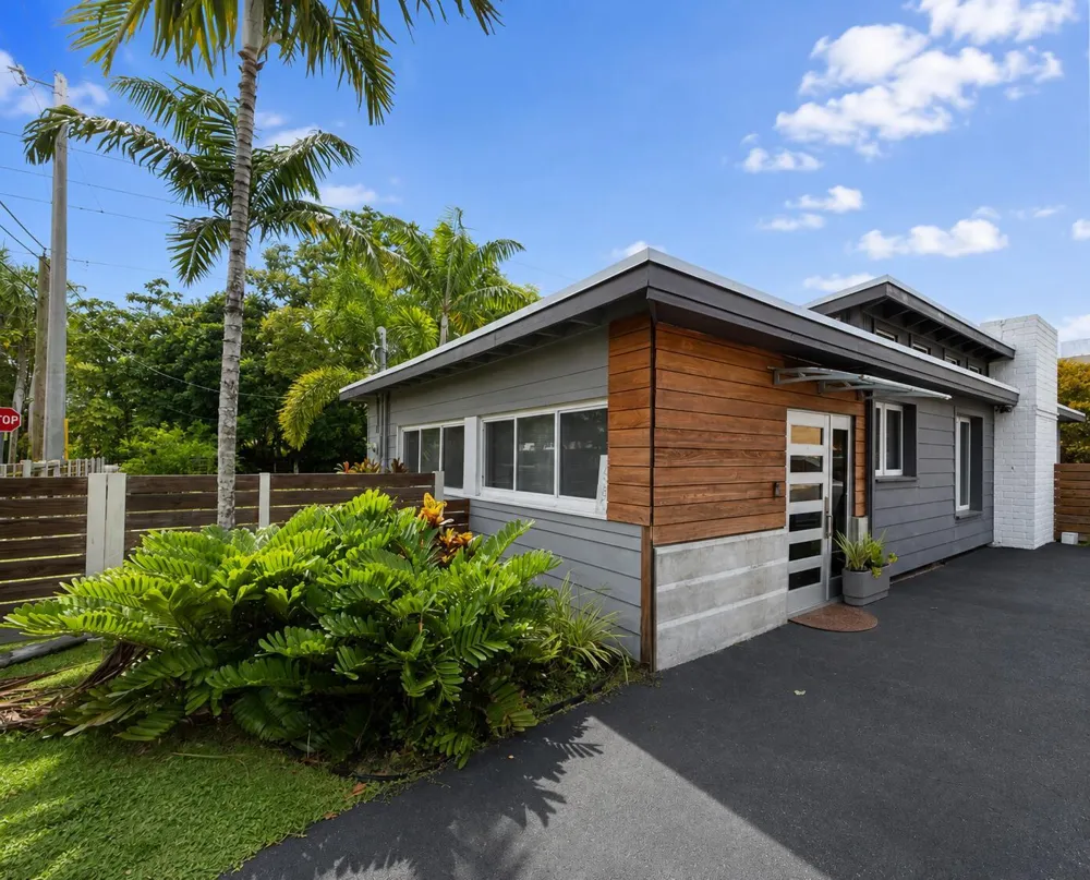 7830 SW 67TH AVENUE South Miami, FL 33143