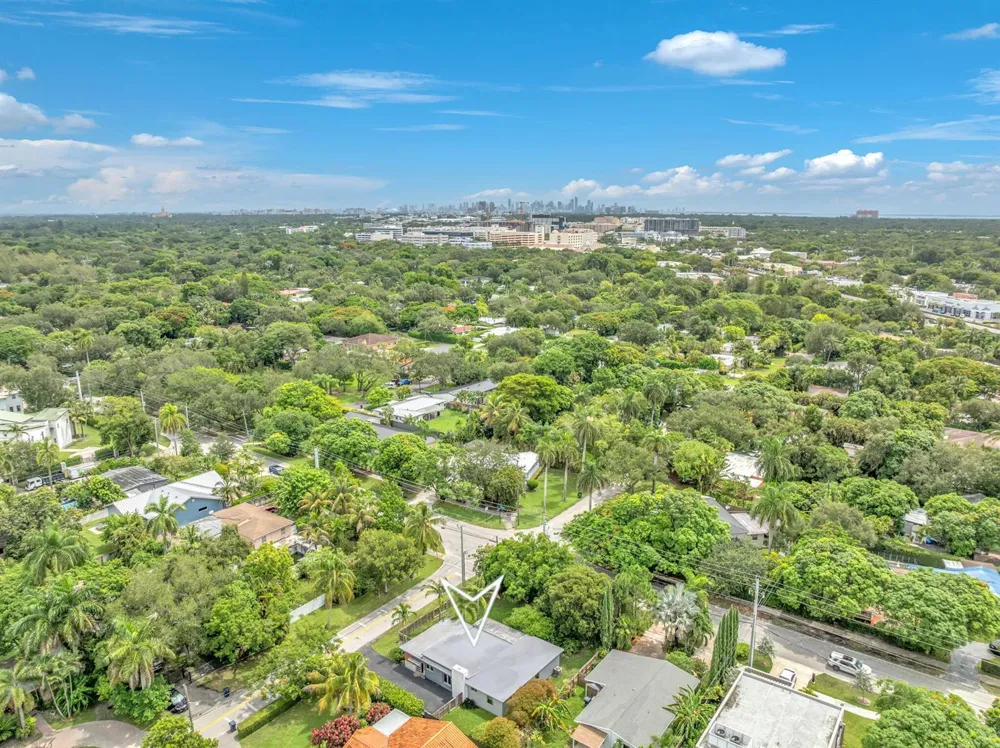 7830 SW 67TH AVENUE South Miami, FL 33143