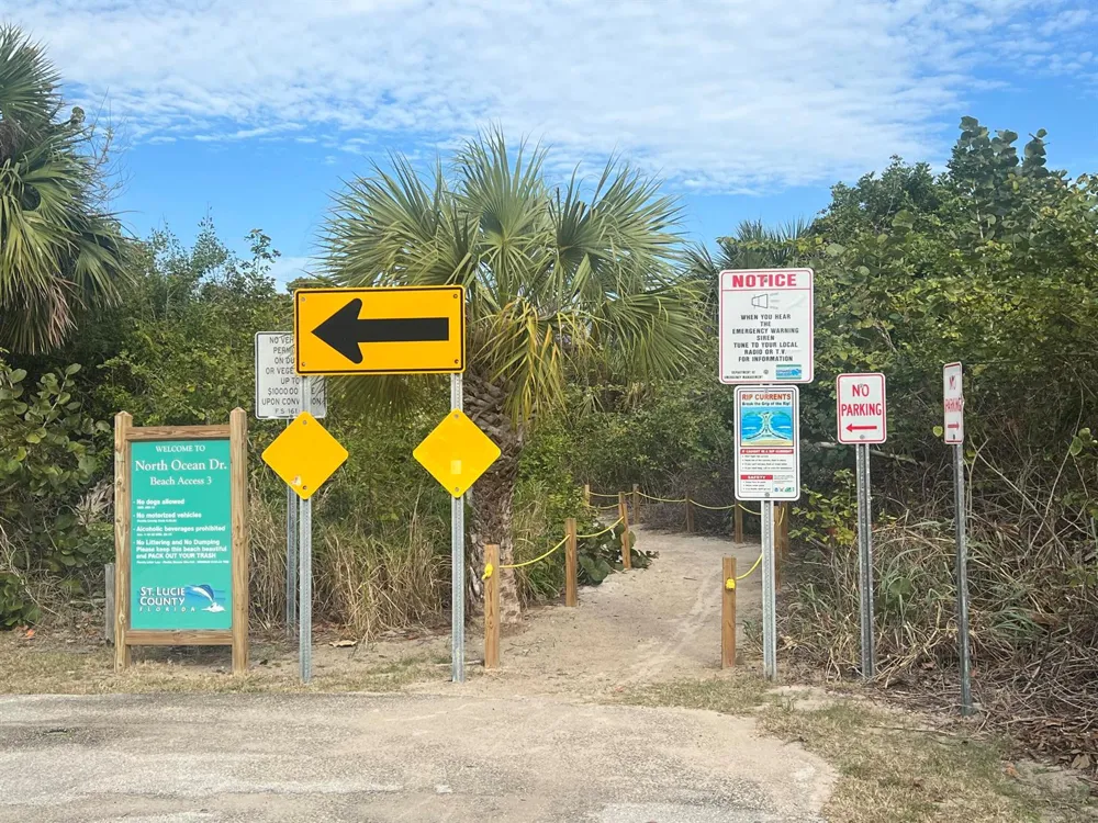 2319 Tamarind Drive Fort Pierce, FL 34949