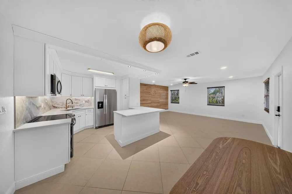 2319 Tamarind Drive Fort Pierce, FL 34949