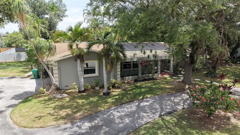 8331 SW 156th St Palmetto Bay, FL 33157