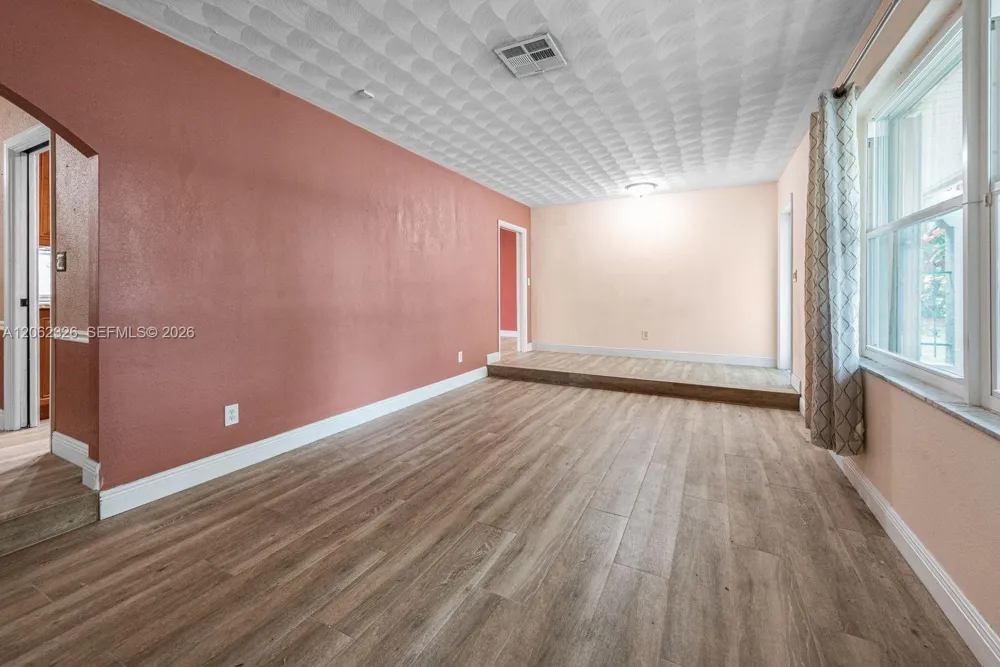 8331 SW 156th St Palmetto Bay, FL 33157