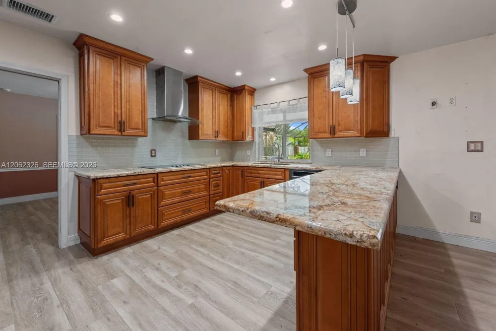 8331 SW 156th St Palmetto Bay, FL 33157