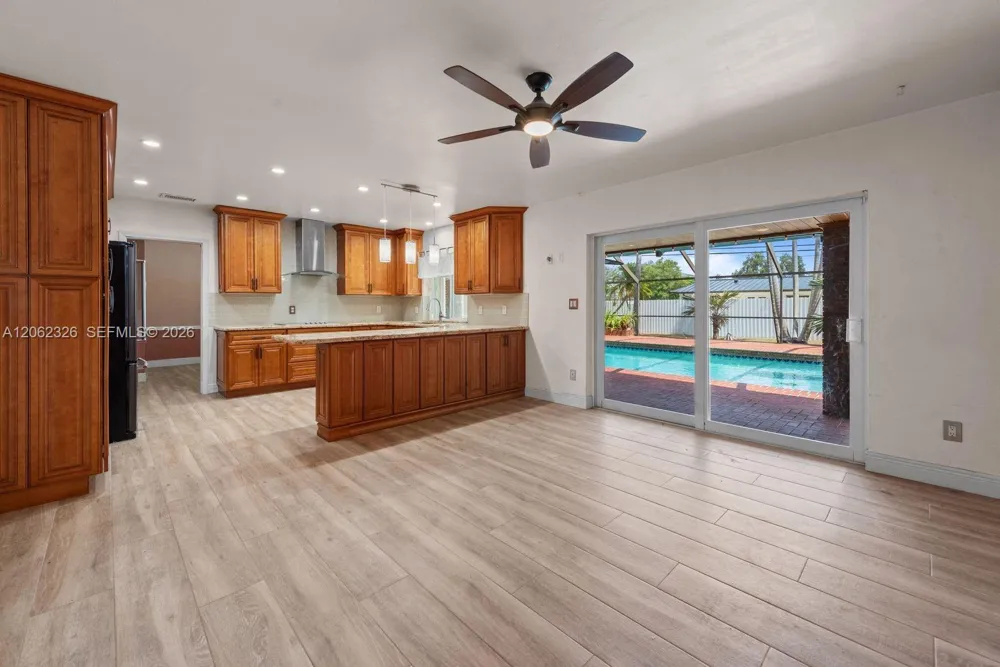 8331 SW 156th St Palmetto Bay, FL 33157