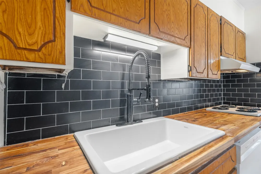 829 W 22nd Ada, OK 74820