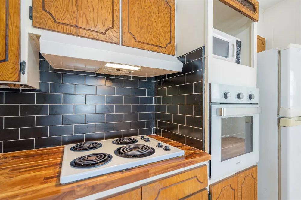 829 W 22nd Ada, OK 74820