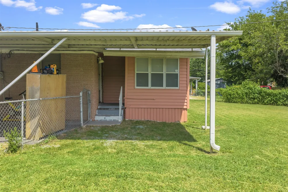 829 W 22nd Ada, OK 74820