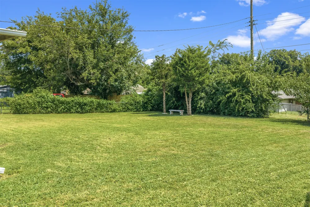 829 W 22nd Ada, OK 74820