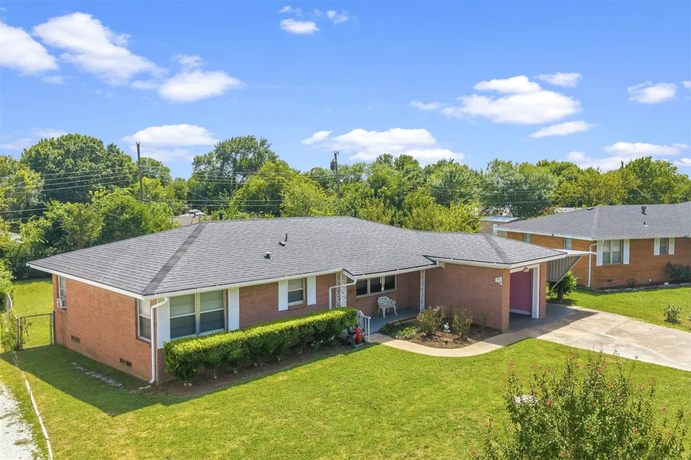 829 W 22nd Ada, OK 74820