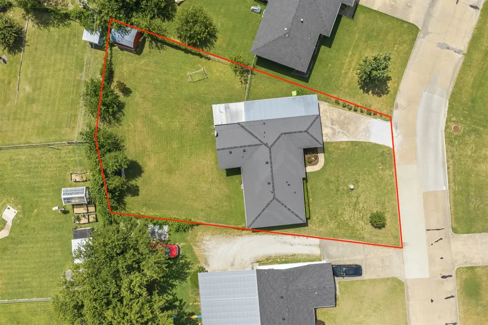 829 W 22nd Ada, OK 74820
