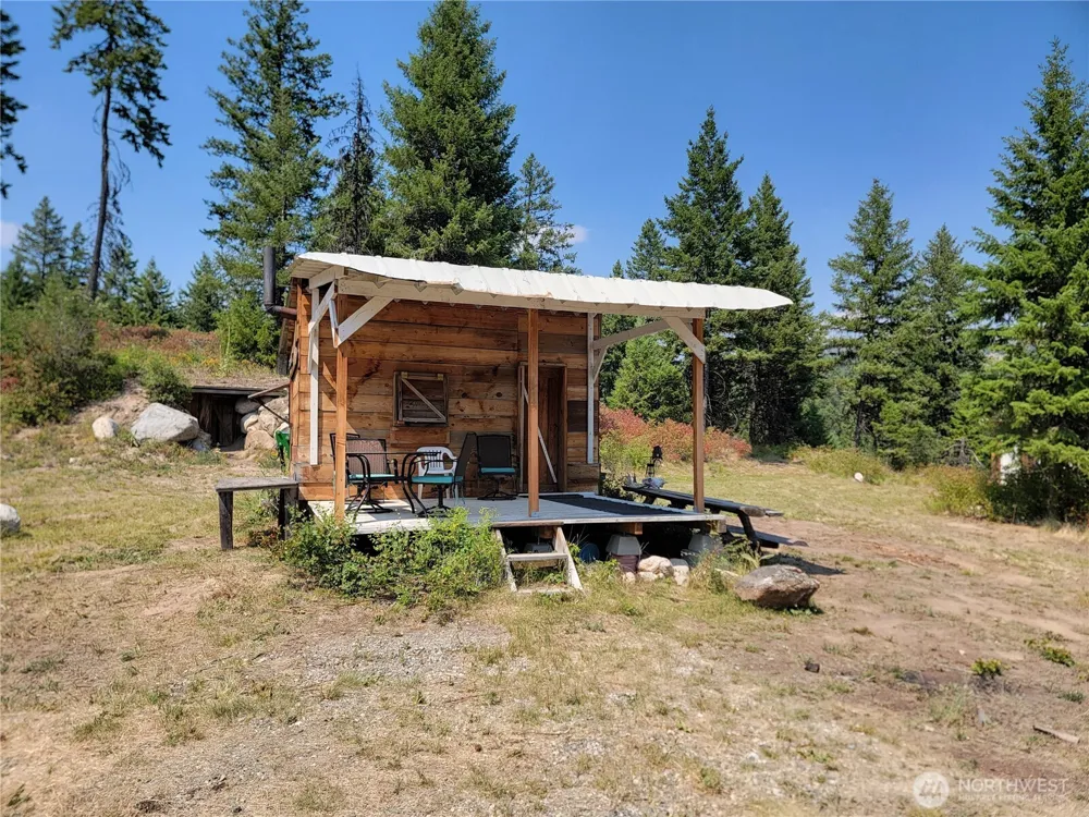 181 New Hope Drive Malo, WA 99150