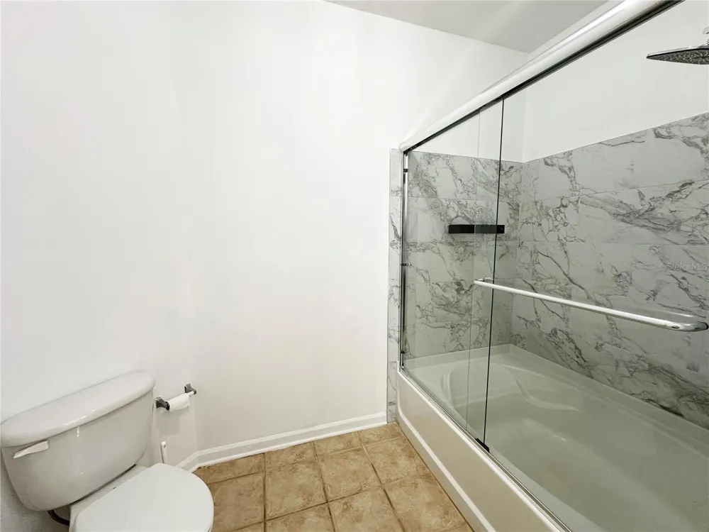 12843 MADISON POINTE CIRCLE E #201 Orlando, FL 32821