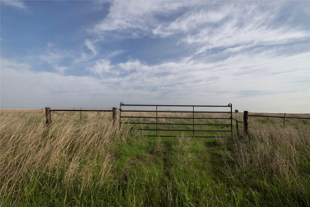42 E 4500 ROAD Pawnee, OK 73061