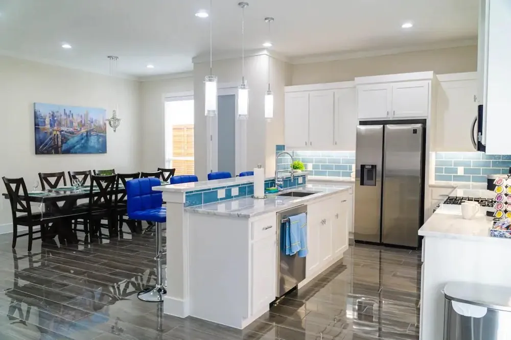 1846 Nomas Street Dallas, TX 75212