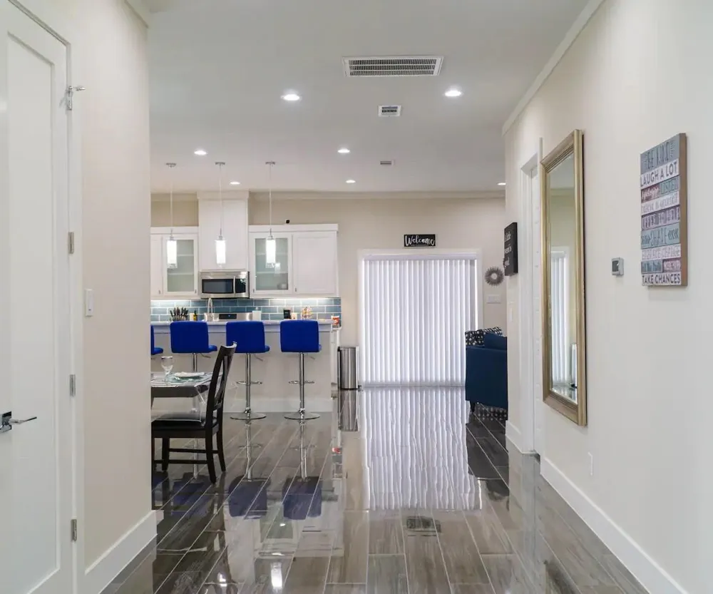 1846 Nomas Street Dallas, TX 75212